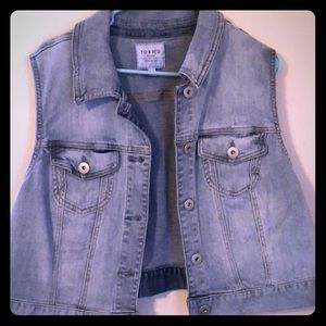 Jean Vest